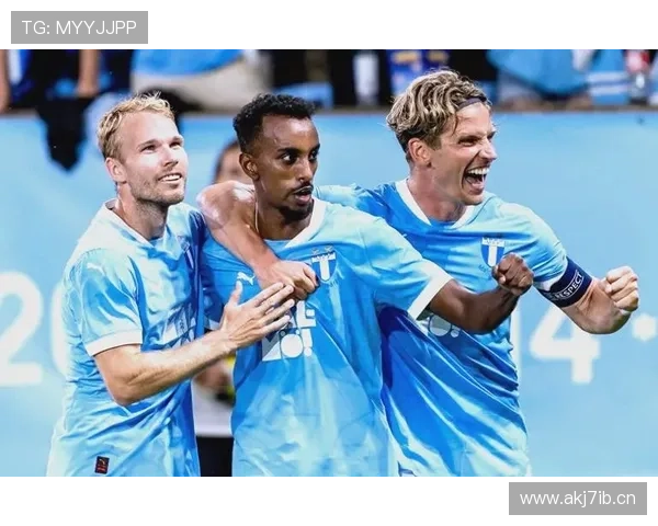 世界杯比赛全程免费直播观看平台推荐即时更新精彩赛事不容错过 - 副本